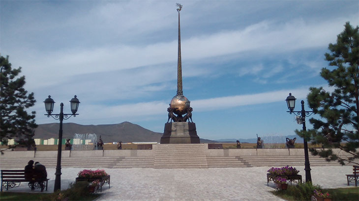 Обелиск Центр Азии