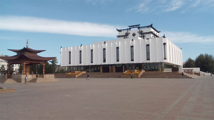Здание Национального Музыкально-Драматического Театра